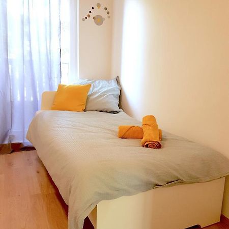 Theox No 3 Fur 5 Personen Mit Balkon Apartment Дуйсбург Екстериор снимка