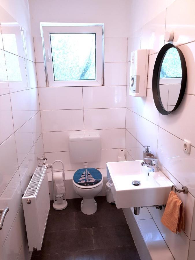 Theox No 3 Fur 5 Personen Mit Balkon Apartment Дуйсбург Екстериор снимка