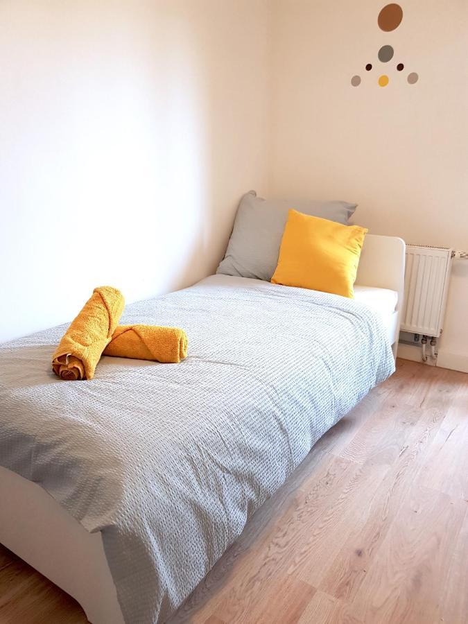 Theox No 3 Fur 5 Personen Mit Balkon Apartment Дуйсбург Екстериор снимка